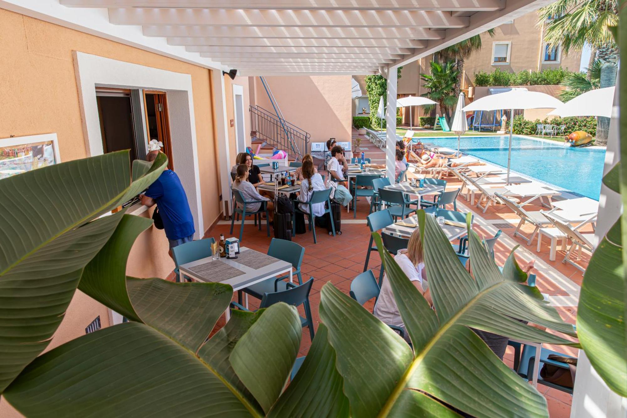 קאסטלמארה דל גולפו Hotel Punta Nord Est מראה חיצוני תמונה